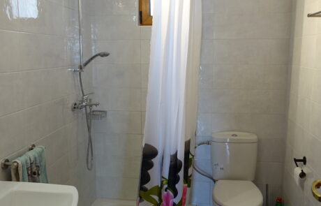 Wohnung 1. OG, Dusche, WC